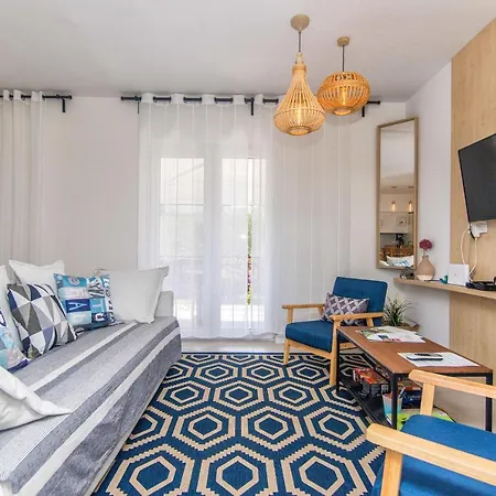 4 Olives Apartment *